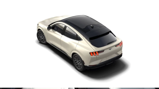 Ford Mustang Mach-E PREMIUM AWD 2025