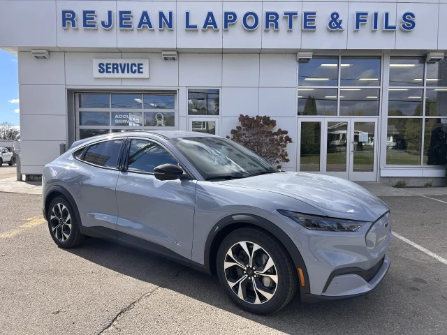Ford Mustang Mach-E SELECT AWD 2025