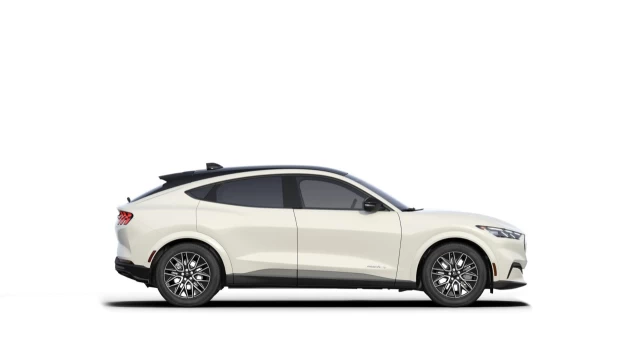 Ford Mustang Mach-E PREMIUM AWD 2025