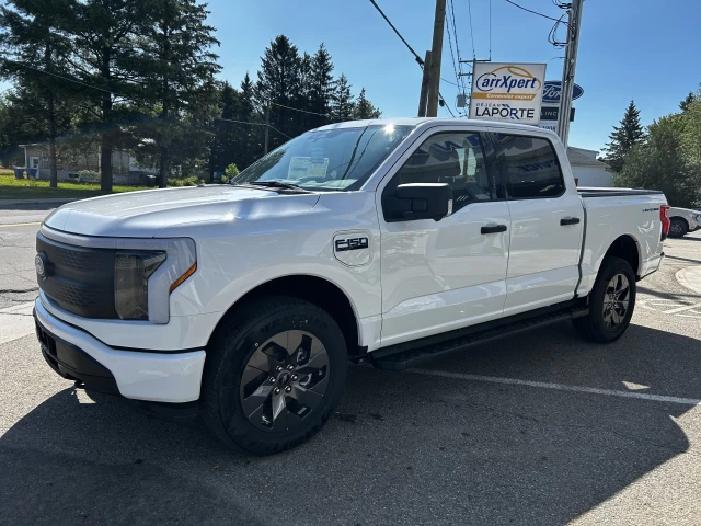 Ford F-150 Lightning XLT 2024