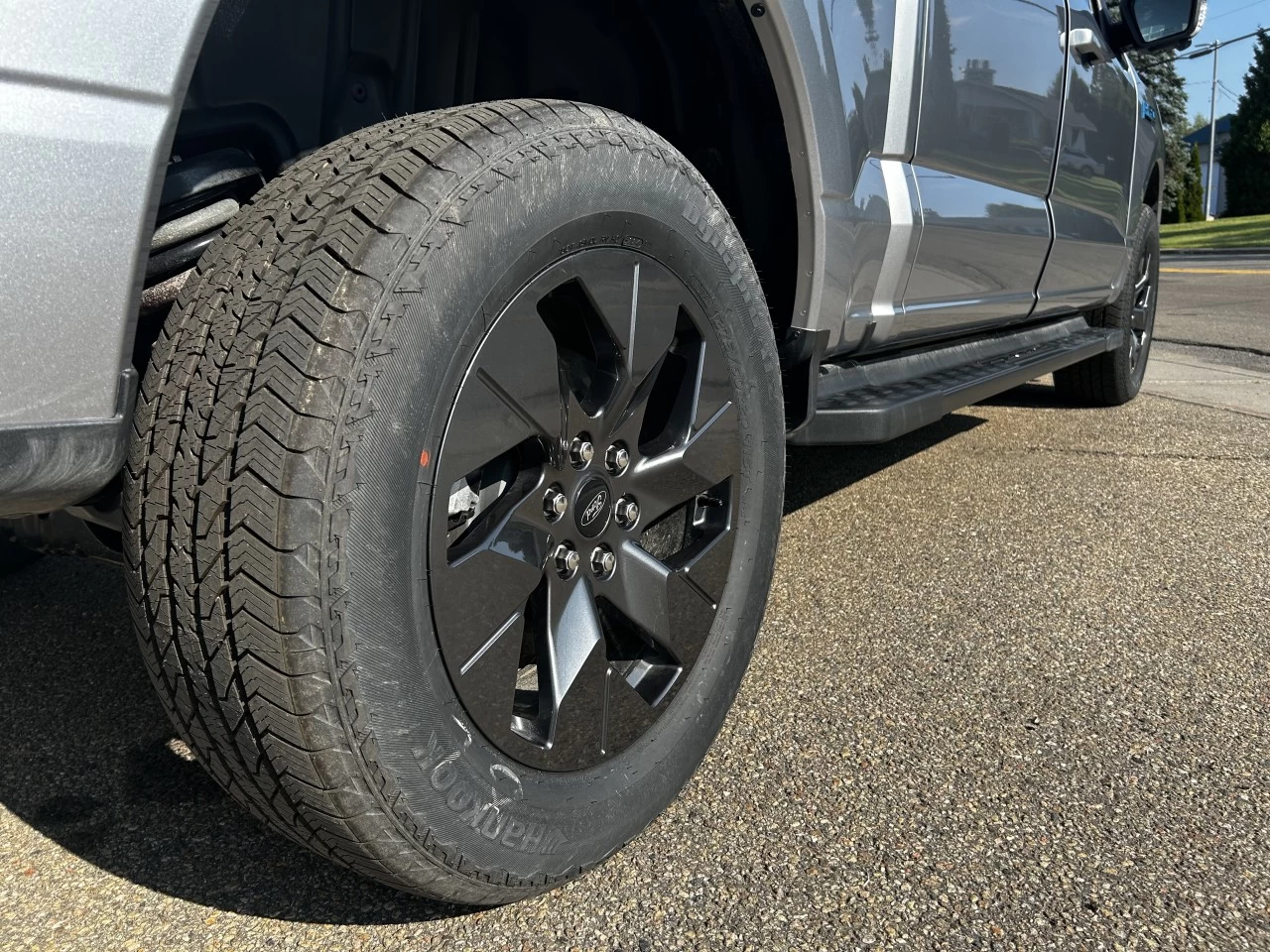 2025 Ford F-150 Lightning FLASH https://www.st-norbertford.com/resize/b990ff35b810a3abc0cc817b2ca24889-1