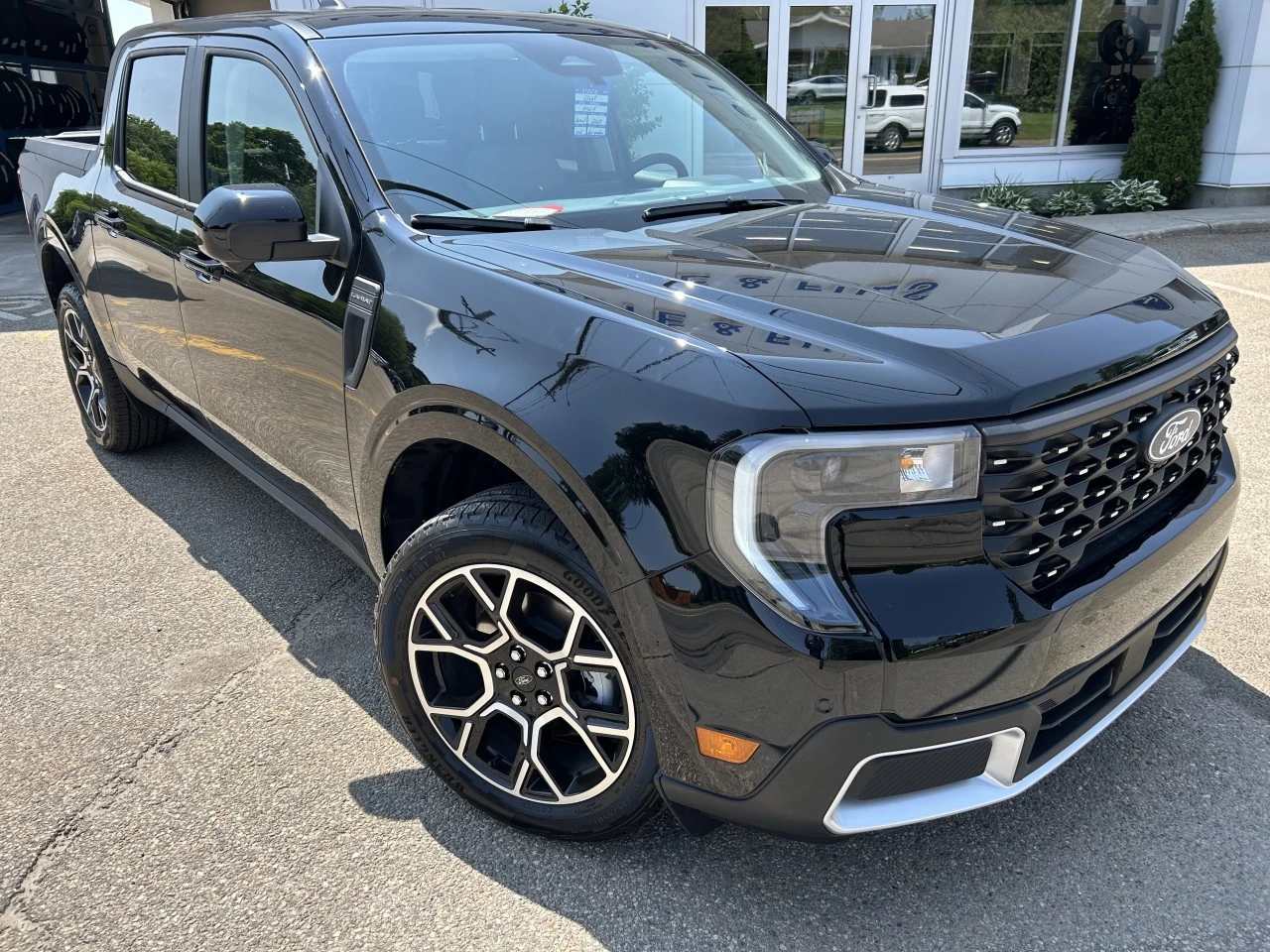 2025 Ford Maverick LARIAT Image principale