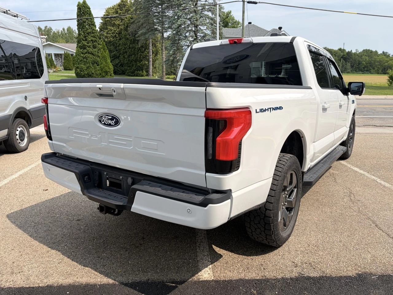 2024 Ford F-150 Lightning FLASH 4X4 SUPERCREW EXTENDED BATTERY RANGE https://www.st-norbertford.com/resize/b990ff35b810a3abc0cc817b2ca24889-1