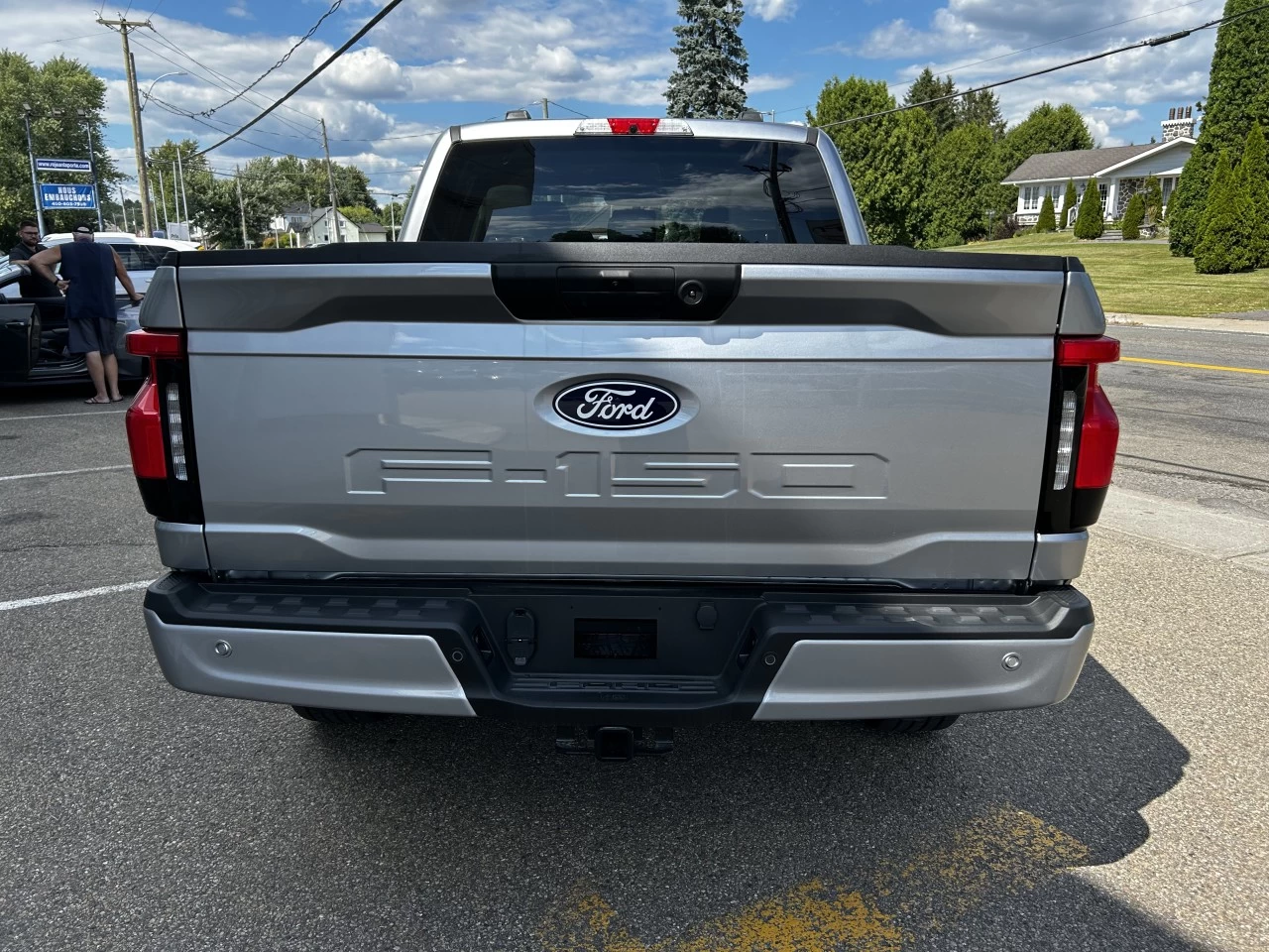 2024 Ford F-150 Lightning XLT 4x4 https://www.st-norbertford.com/resize/b990ff35b810a3abc0cc817b2ca24889-1