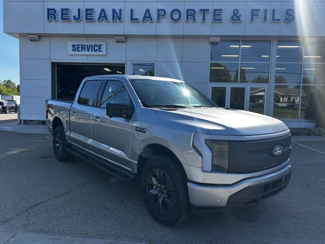 Ford F-150 Lightning FLASH 4x4 2025