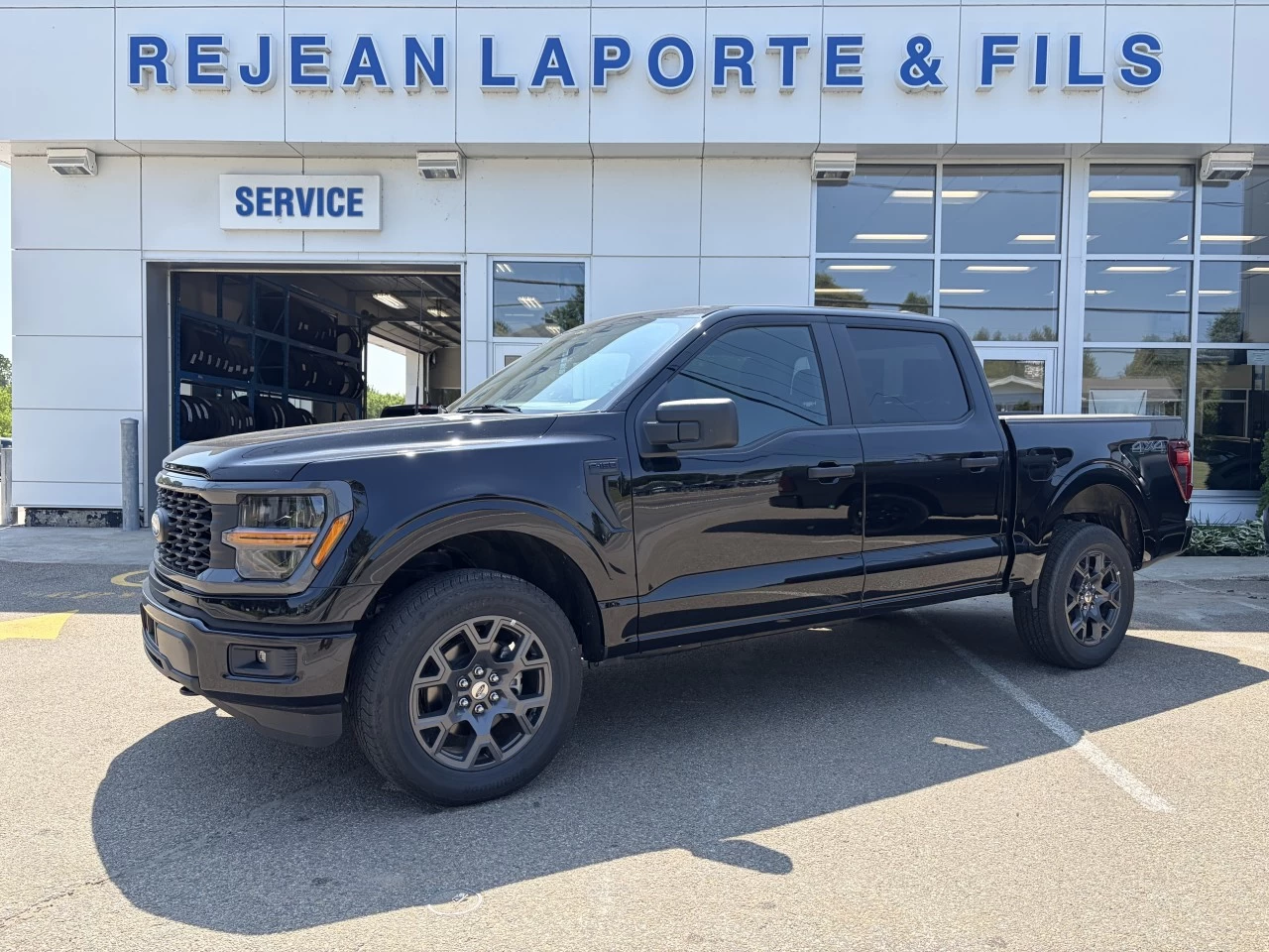 2026 Ford F-150 STX https://www.st-norbertford.com/resize/b990ff35b810a3abc0cc817b2ca24889-1