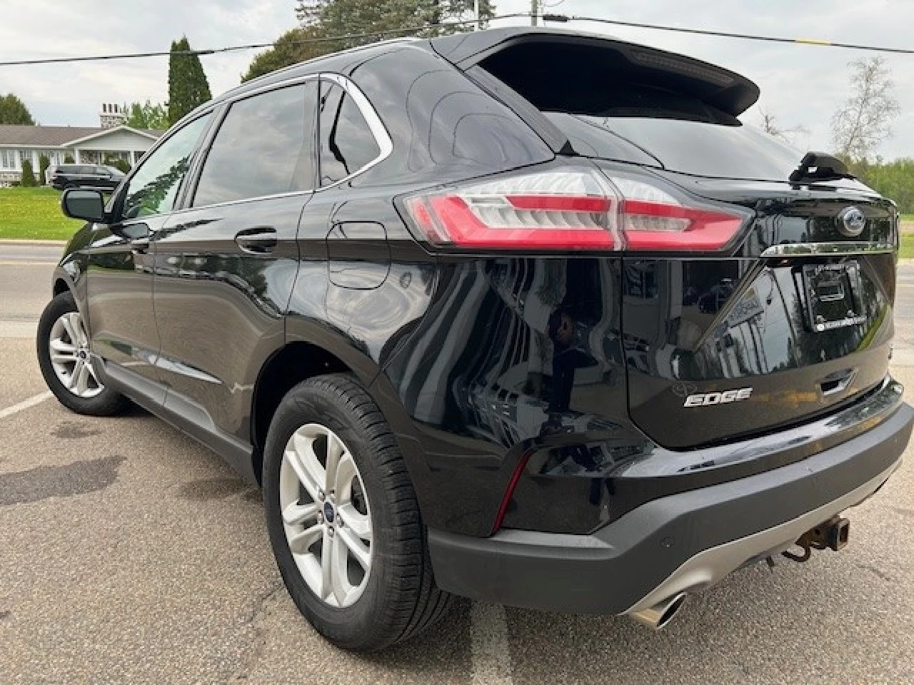 2019 Ford Edge SEL Main Image