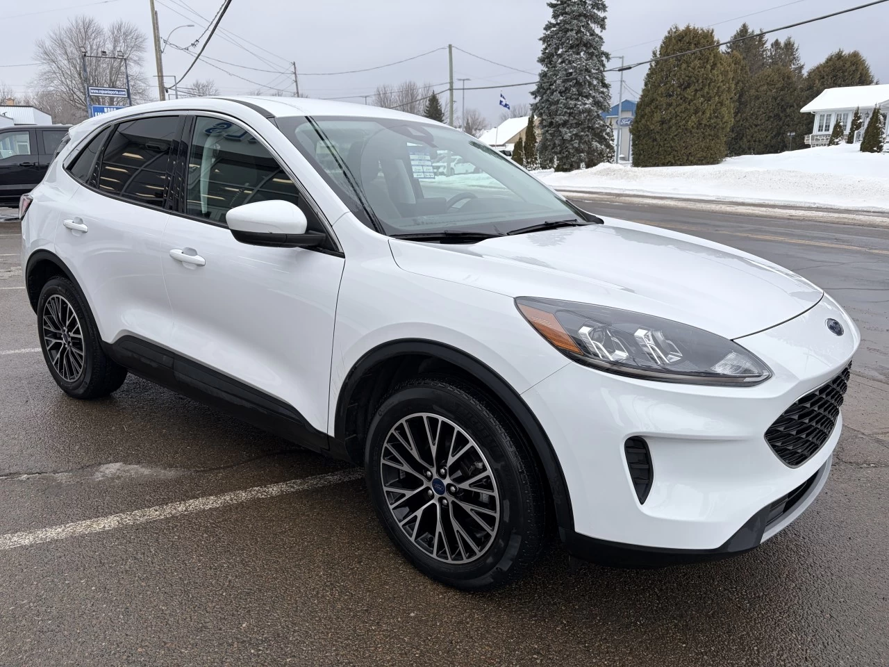 2021 Ford Escape SE PHEV, CARPLAY ANDROID AUTO, 60 KM AUTONOMIE, SIEGES/VOLANT CHAUFFANT https://www.st-norbertford.com/resize/b990ff35b810a3abc0cc817b2ca24889-1