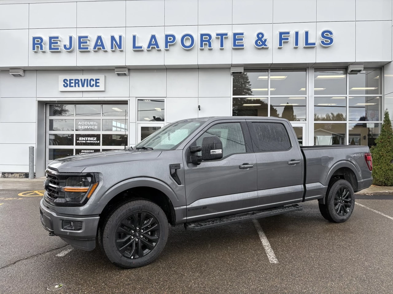 2026 Ford F-150 XLT Main Image
