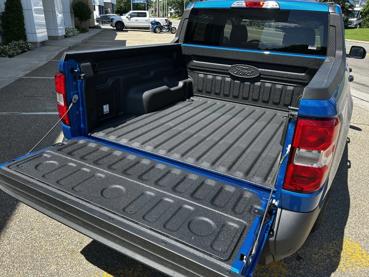 2025 Ford Maverick XLT Main Image