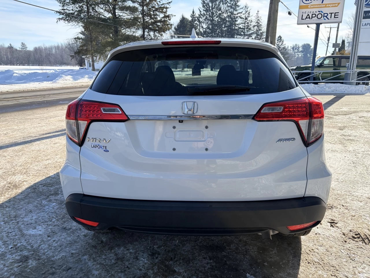 2019 Honda HR-V LX https://www.st-norbertford.com/resize/b990ff35b810a3abc0cc817b2ca24889-1