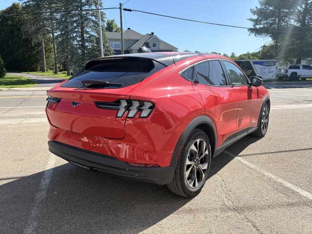 Ford Mustang Mach-E SELECT 2026