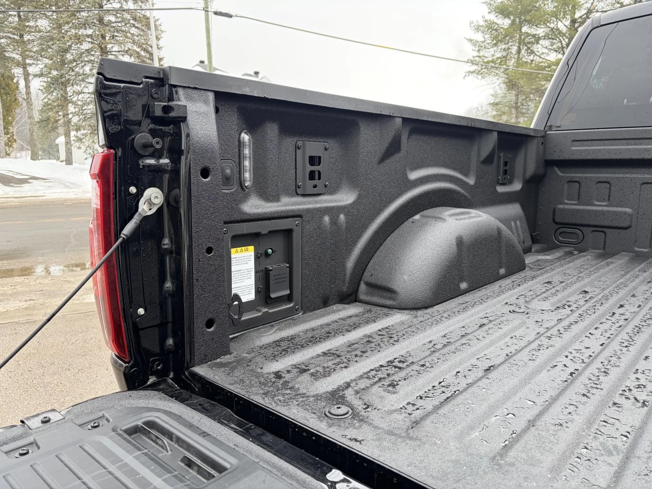 2026 Ford F-150 XLT 302A HEV ENSEMBLE REMORQUAGE SIÈGES CHAUFFANT https://www.st-norbertford.com/resize/b990ff35b810a3abc0cc817b2ca24889-1