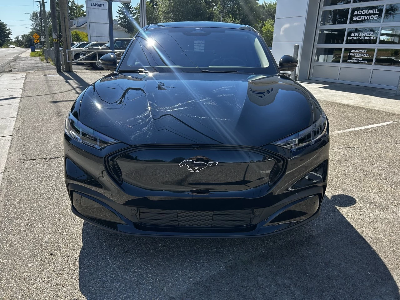 2025 Ford Mustang Mach-E PREMIUM AWD https://www.st-norbertford.com/resize/b990ff35b810a3abc0cc817b2ca24889-1