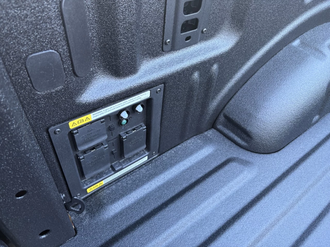 2026 Ford F-150 LARIAT Main Image