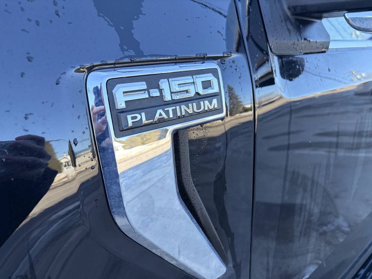 2021 Ford F-150 PLATINUM 701A HYBRIDE CUIR ENSEMBLE REMORQUAGE https://www.st-norbertford.com/resize/b990ff35b810a3abc0cc817b2ca24889-1