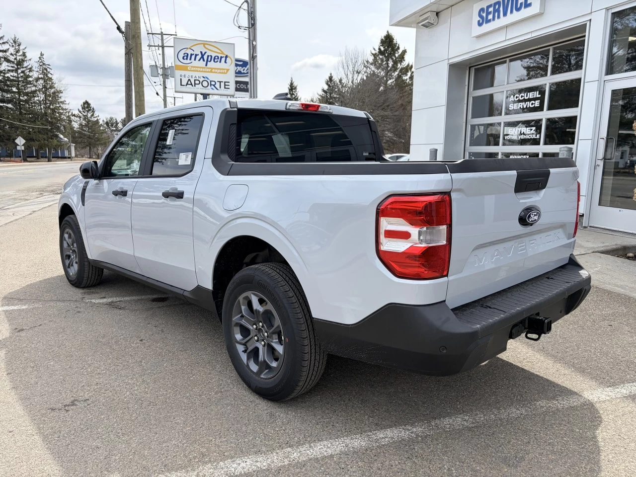 2026 Ford Maverick XLT AWD HYBRIDE ENSEMBLE REMORQUAGE 4K https://www.st-norbertford.com/resize/b990ff35b810a3abc0cc817b2ca24889-1