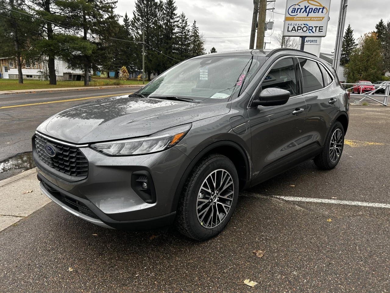 2026 Ford Escape PHEV https://www.st-norbertford.com/resize/b990ff35b810a3abc0cc817b2ca24889-1