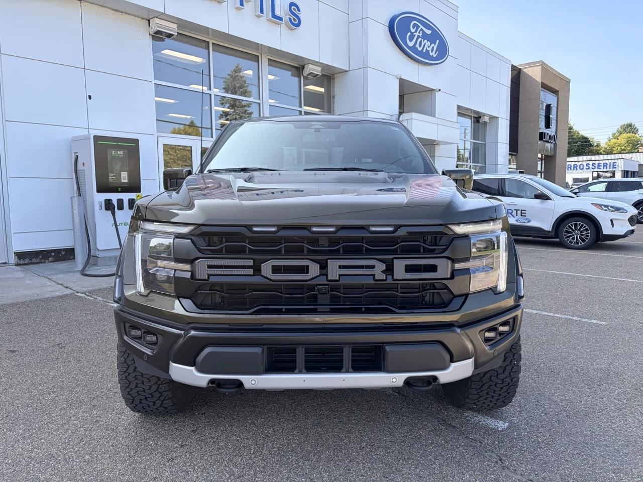 2024 Ford F-150 RAPTOR V6 ECOBOOST 4X4 SUPERCREW 801A TOIT OUVRANT https://www.st-norbertford.com/resize/b990ff35b810a3abc0cc817b2ca24889-1