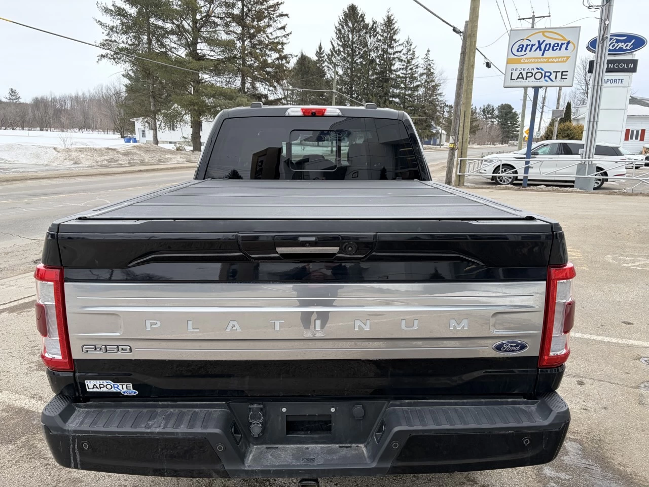 2021 Ford F-150 PLATINUM 701A 4X4 POWERBOOST HYBRIDE CREW ENSEMBLE REMORQUAGE https://www.st-norbertford.com/resize/b990ff35b810a3abc0cc817b2ca24889-1