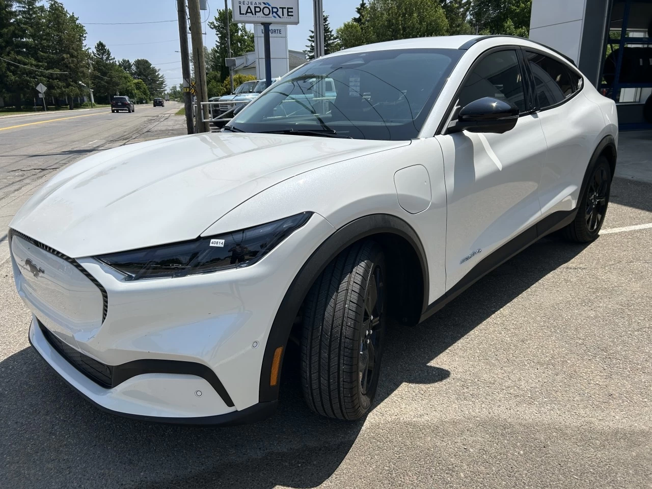 2024 Ford Mustang Mach-E Select AWD https://www.st-norbertford.com/resize/b990ff35b810a3abc0cc817b2ca24889-1