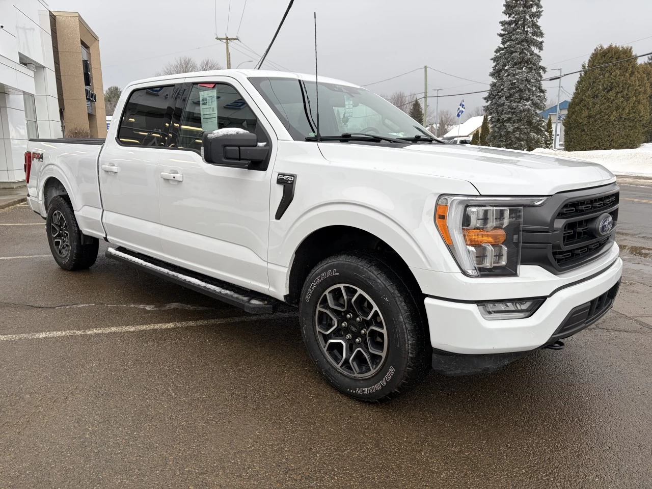 2021 Ford F-150 XLT 3.5L ECOBOOST 302A FX4 ÉCRAN 12 PO CARPLAY ANDROID AUTO SIEGES CHAUFFANTS Image principale