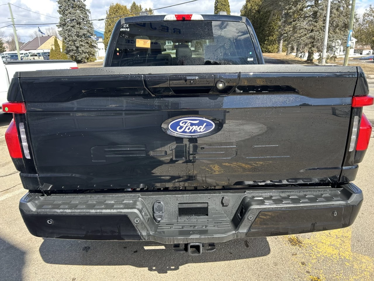 2025 Ford F-150 Lightning Flash 4WD https://www.st-norbertford.com/resize/b990ff35b810a3abc0cc817b2ca24889-1