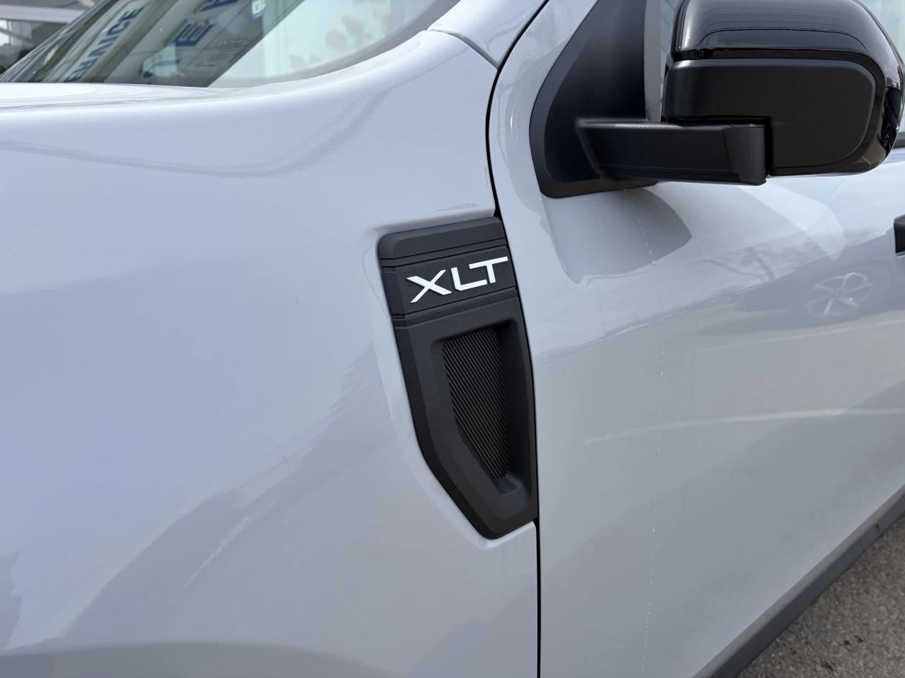 2026 Ford Maverick XLT AWD HYBRIDE ENSEMBLE REMORQUAGE 4K https://www.st-norbertford.com/resize/b990ff35b810a3abc0cc817b2ca24889-1