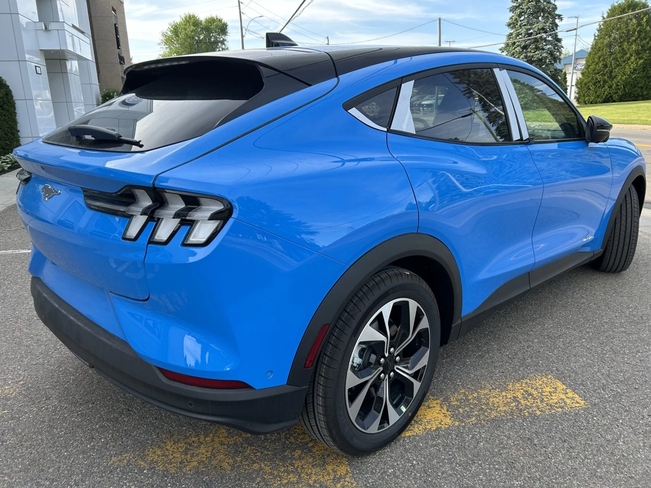 2024 Ford Mustang Mach-E Select AWD https://www.st-norbertford.com/resize/b990ff35b810a3abc0cc817b2ca24889-1