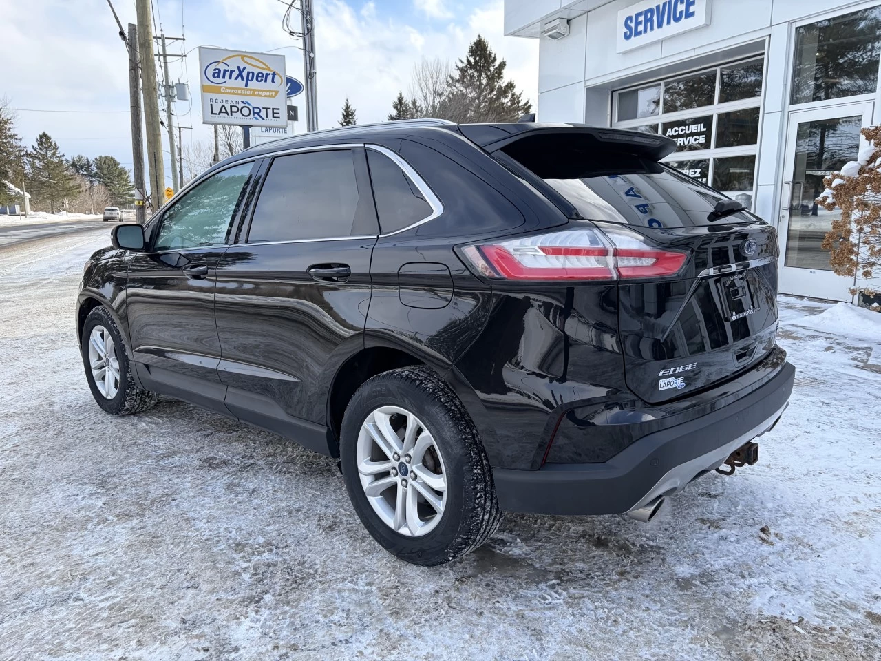 2019 Ford Edge SEL https://www.st-norbertford.com/resize/b990ff35b810a3abc0cc817b2ca24889-1