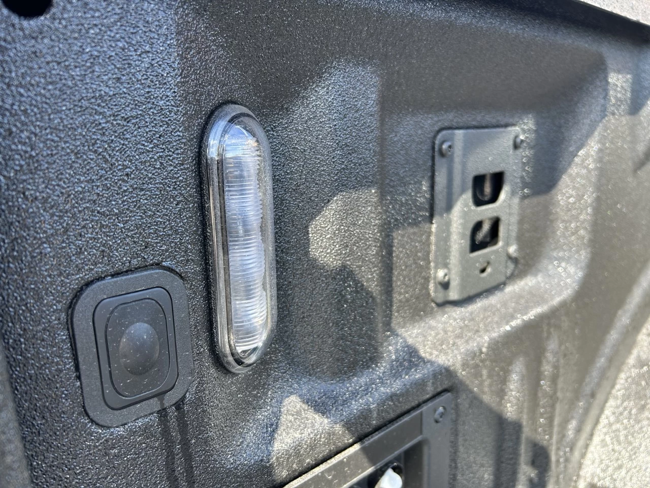 2025 Ford F-150 Lightning Flash 4WD https://www.st-norbertford.com/resize/b990ff35b810a3abc0cc817b2ca24889-1