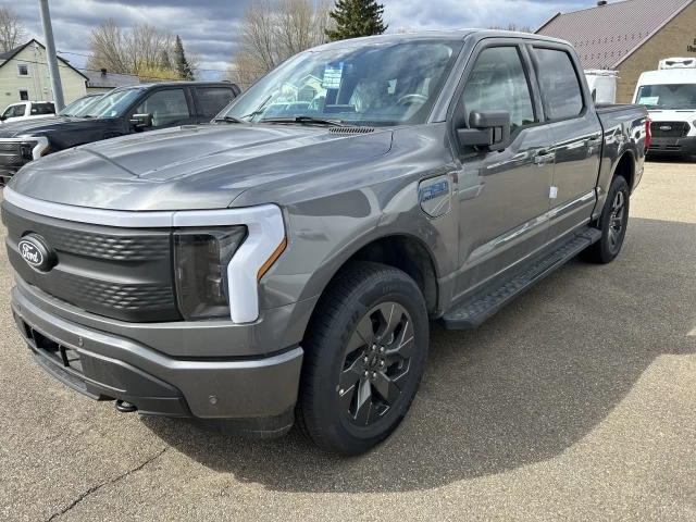 Ford F-150 Lightning FLASH 2025