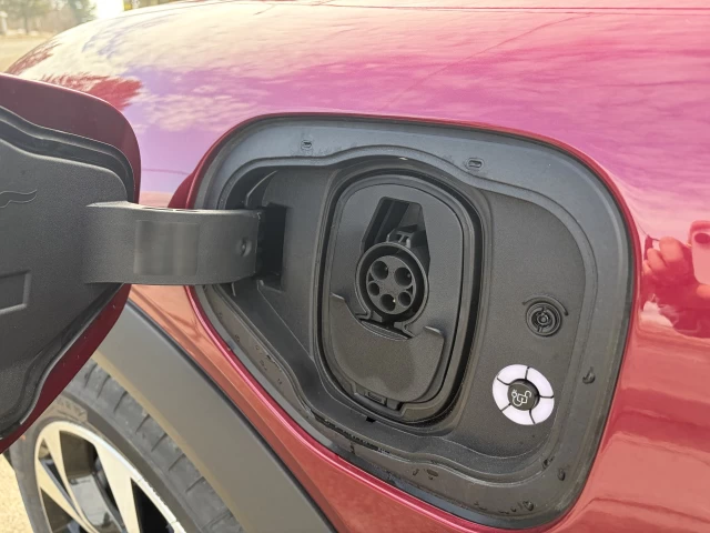 Ford Mustang Mach-E SELECT 2025