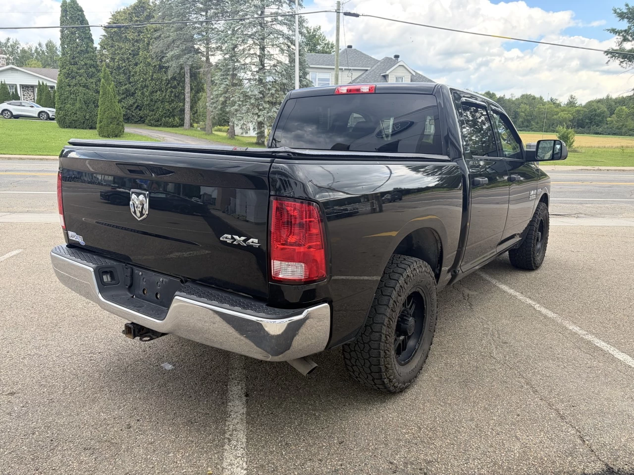 2016 Ram 1500 ST 4X4 V8 https://www.st-norbertford.com/resize/b990ff35b810a3abc0cc817b2ca24889-1