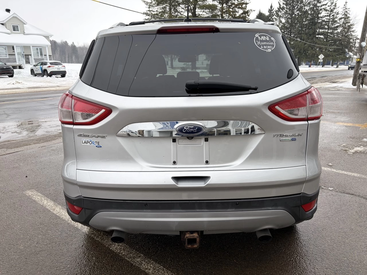 2015 Ford Escape Titanium AWD CUIR TOIT PANO BLUETOOTH SIEGES CHAUFFANTS Image principale