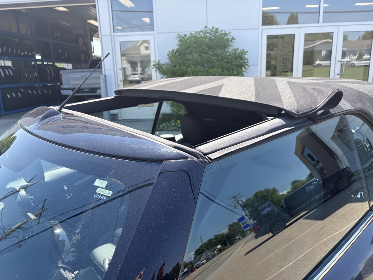 2019 Mini Cooper COOPER S DÉCAPOTABLE https://www.st-norbertford.com/resize/b990ff35b810a3abc0cc817b2ca24889-1