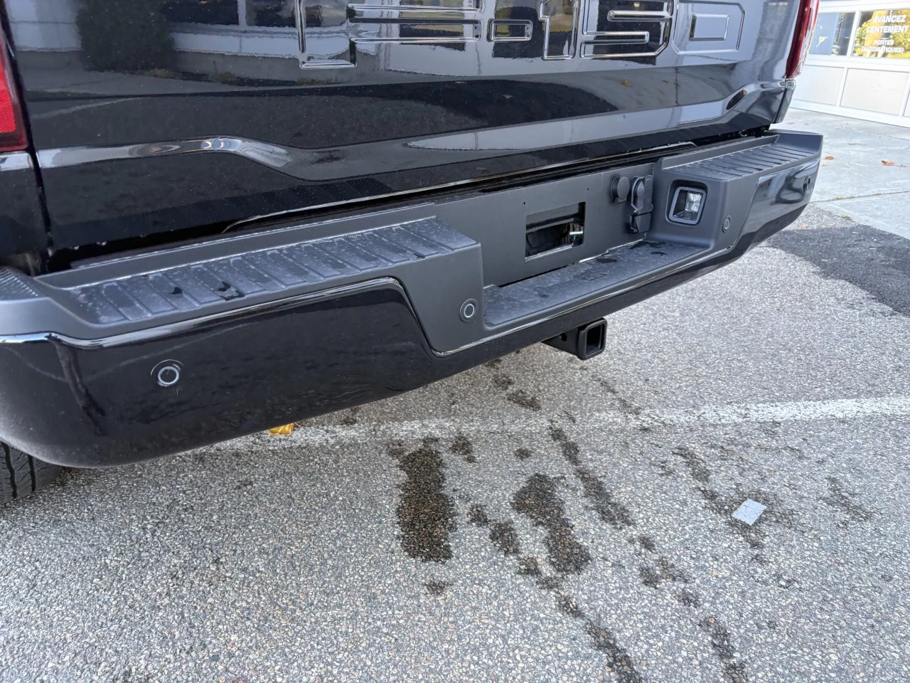 2026 Ford F-150 LARIAT Main Image