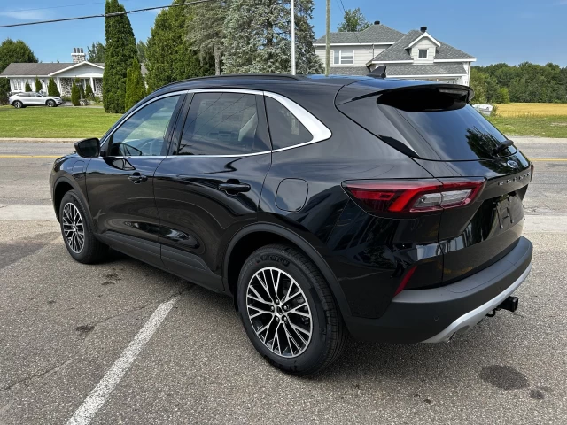 Ford Escape PHEV 2025