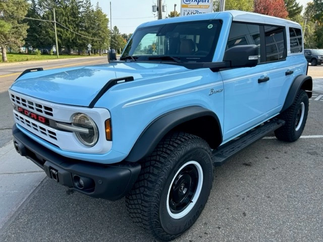 2023 Ford Bronco Heritage Limited Edition Main Image