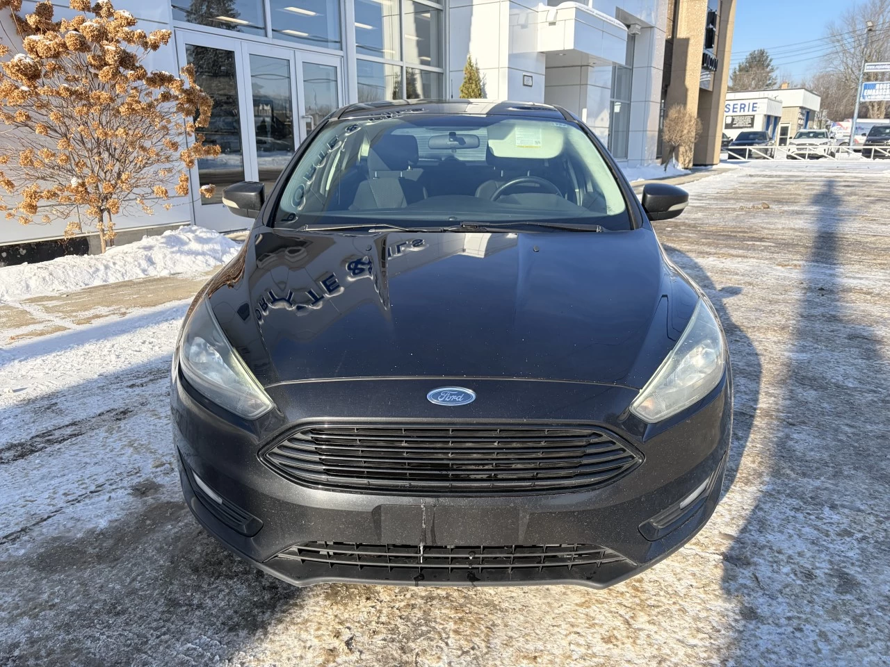 2015 Ford Focus SE https://www.st-norbertford.com/resize/b990ff35b810a3abc0cc817b2ca24889-1