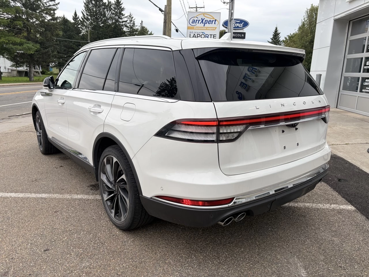 2023 Lincoln Aviator Reserve https://www.st-norbertford.com/resize/b990ff35b810a3abc0cc817b2ca24889-1