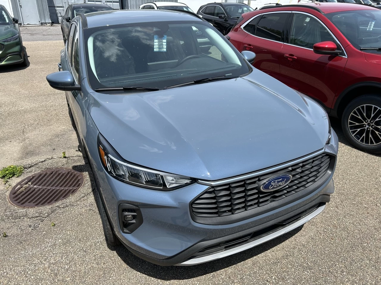 2025 Ford Escape PHEV Image principale