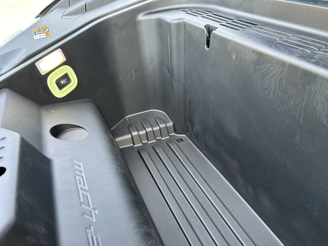 2024 Ford Mustang Mach-E Select AWD https://www.st-norbertford.com/resize/b990ff35b810a3abc0cc817b2ca24889-1
