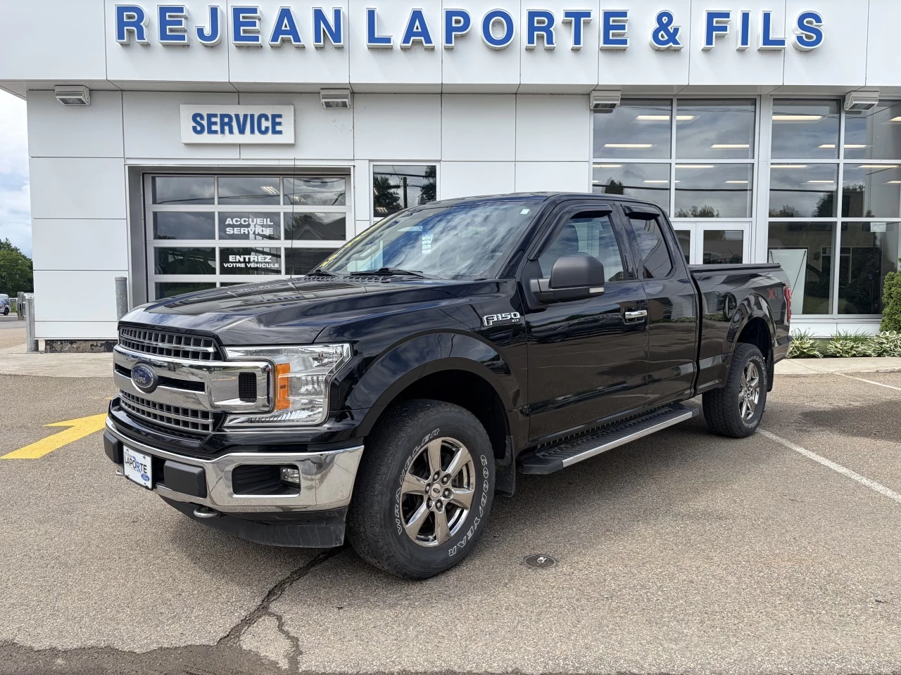 2020 Ford F-150 XLT Main Image