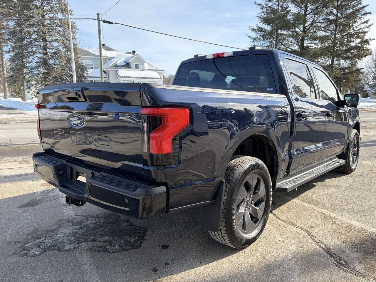2025 Ford F-150 Lightning FLASH 312A BATTERIE LONGUE DURÉE ENSEMBLE REMORQUAGE MAX https://www.st-norbertford.com/resize/b990ff35b810a3abc0cc817b2ca24889-1