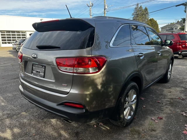 Kia Sorento 2.4L LX 2016