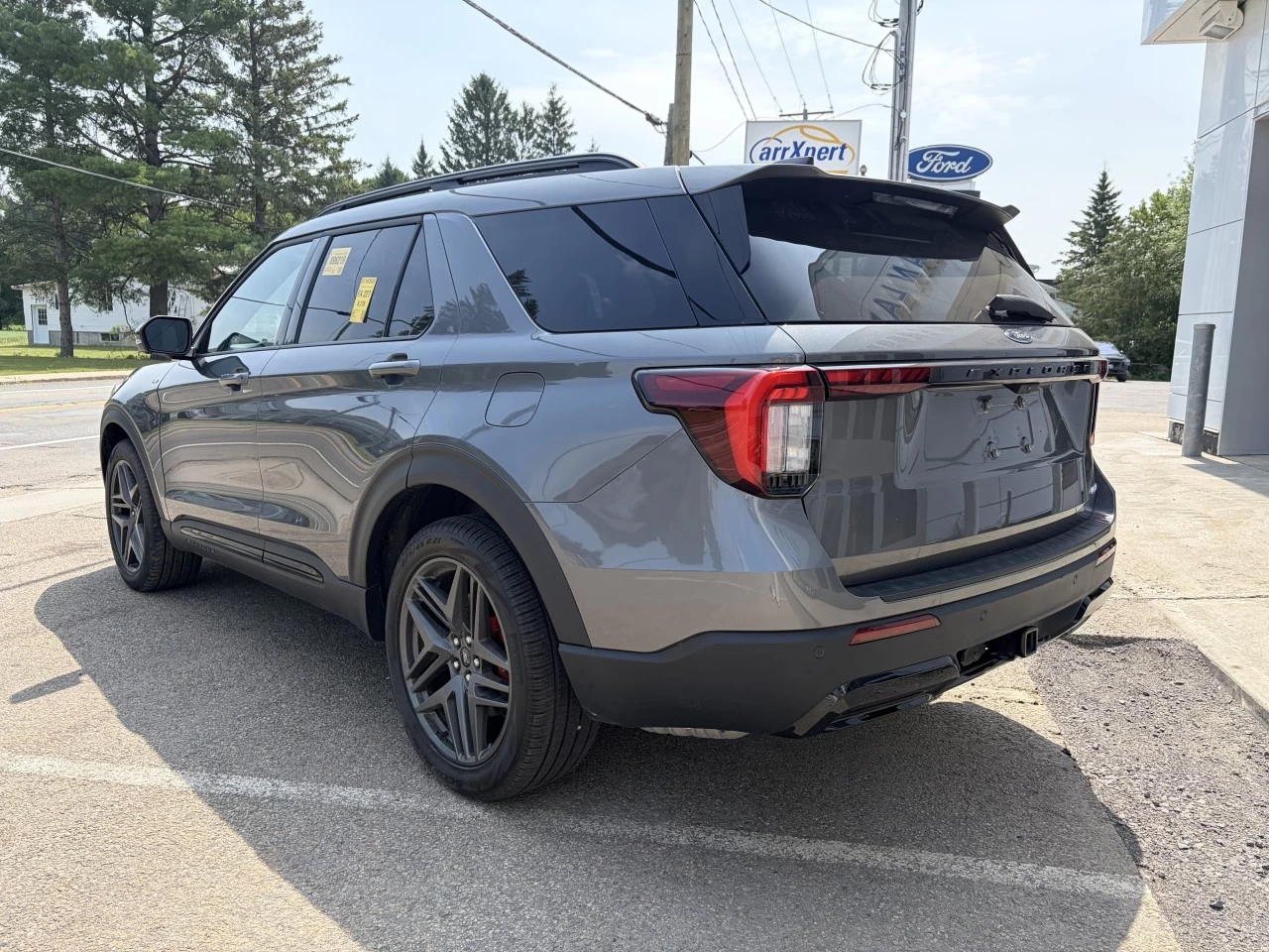2026 Ford Explorer ST-Line https://www.st-norbertford.com/resize/b990ff35b810a3abc0cc817b2ca24889-1