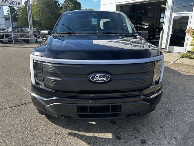Ford F-150 Lightning FLASH 2025