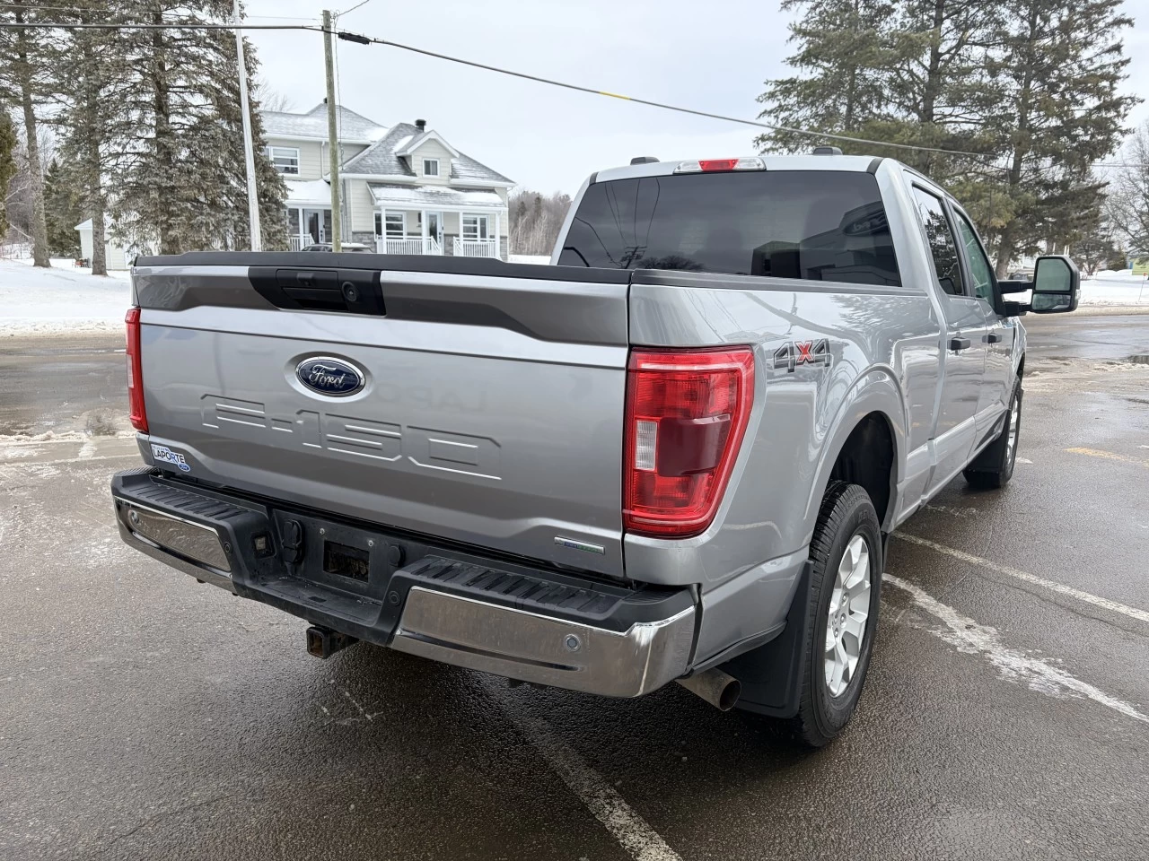 2022 Ford F-150 XLT 300A SYNC4 ENSEMBLE REMORQUAGE MAX https://www.st-norbertford.com/resize/b990ff35b810a3abc0cc817b2ca24889-1