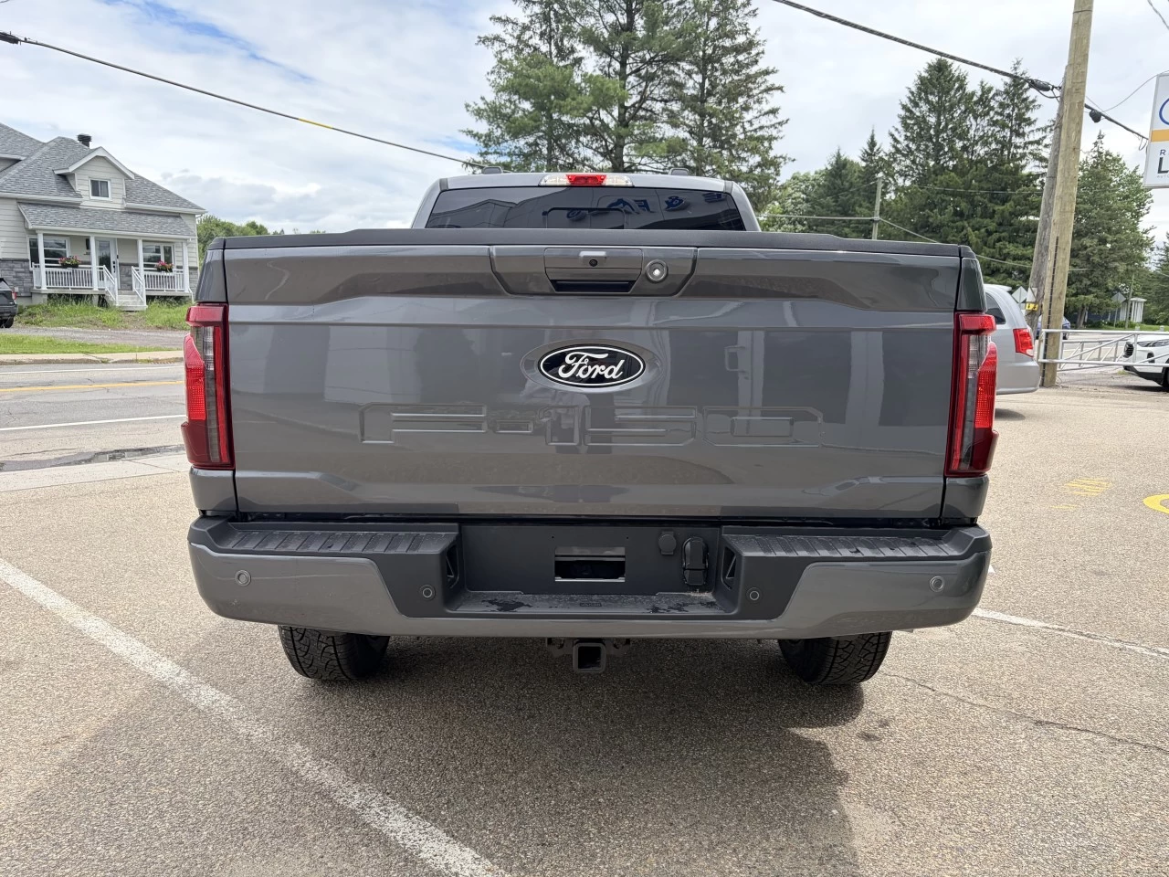 2026 Ford F-150 XLT https://www.st-norbertford.com/resize/b990ff35b810a3abc0cc817b2ca24889-1